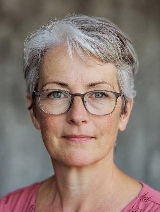 Management Team Member 05